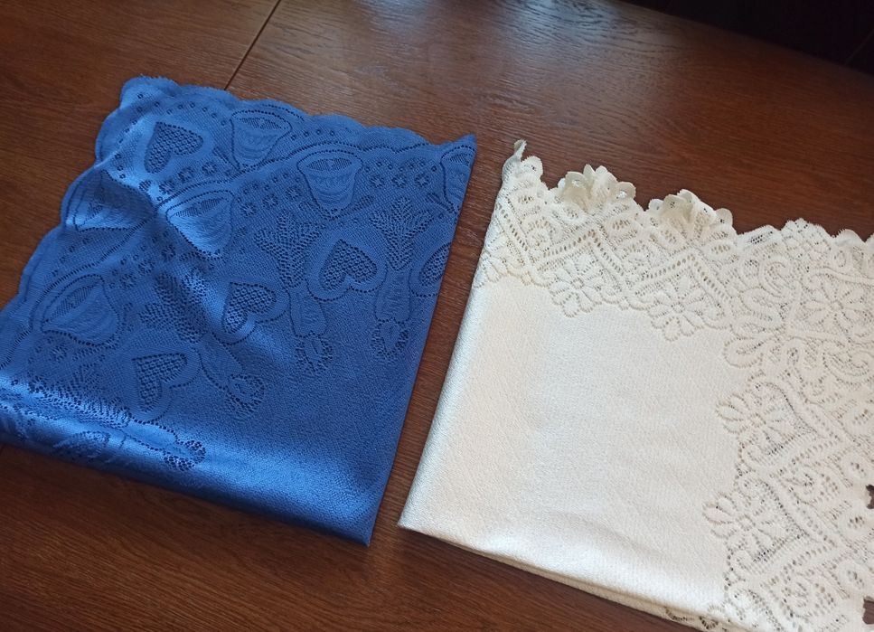 Świąteczne obrusy serwetki 4 sztuki Wielkanoc Święta