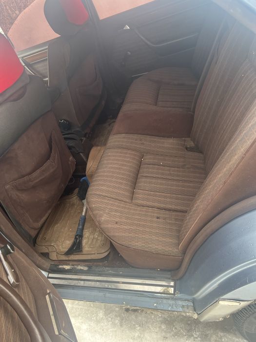 Продам срочно мерседес 124