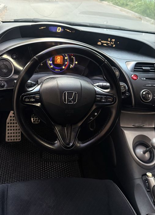 Honda civik 2008 5D , 1.8 газ/бенз ,6ст механика