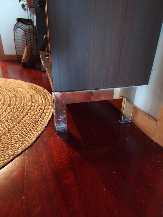 Estante com prateleiras IKEA