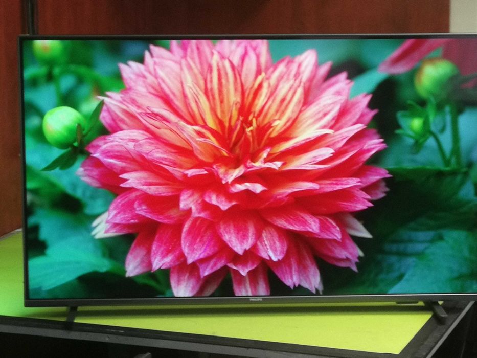 Telewizor Philips 65 cali 4K UHD, 120 Hz, Smart ,Ambiliht3 Super Stan