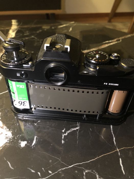 Câmara fotográfica antiga Nikon64553128457729124