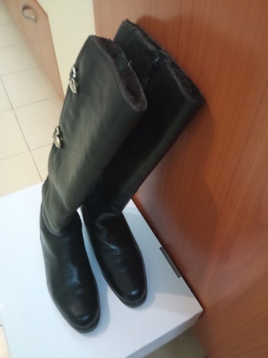Женские зимние кожаные сапоги. Италия