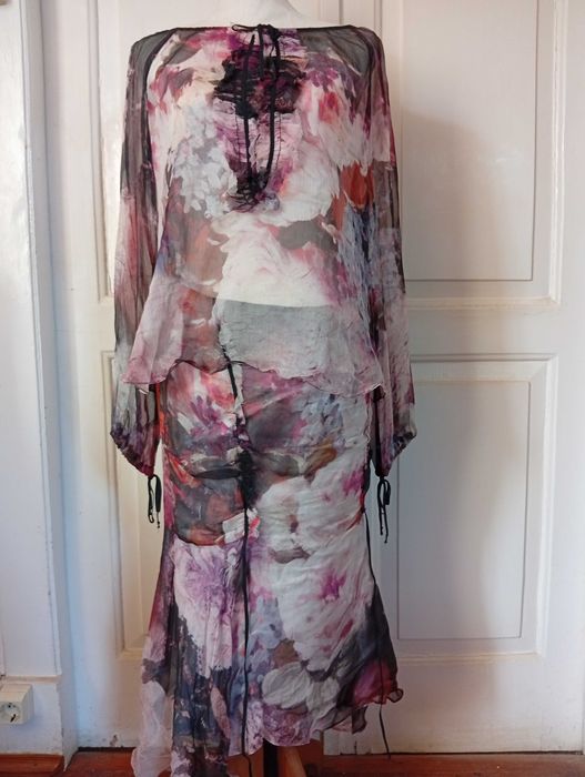 Conjunto saia e blusa de seda Zapa,para ocasiões especiais