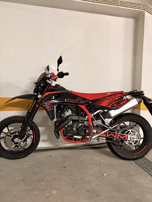 Swm  sm 125 r supermotard