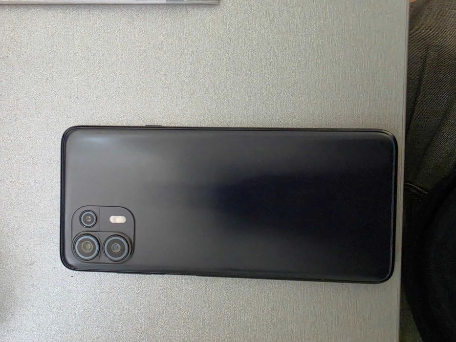 Motorola  edge 20 lite