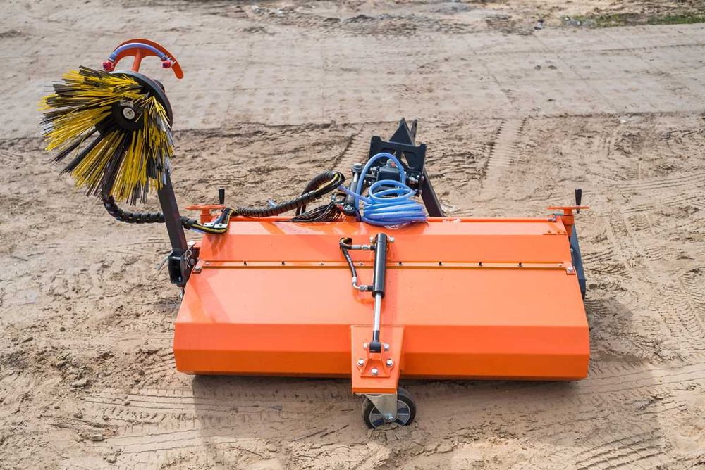 Szczotka, zamiatarka szer. pracy 200cm na lemiesz łyżki/TUZ/widły- 3w1