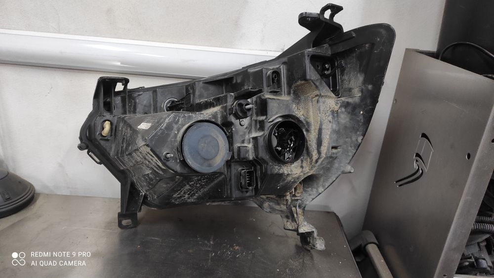 Renault master 2020rok lampa prawa przód