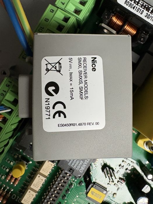 NICE A60/A – Unidade de controlo de portã