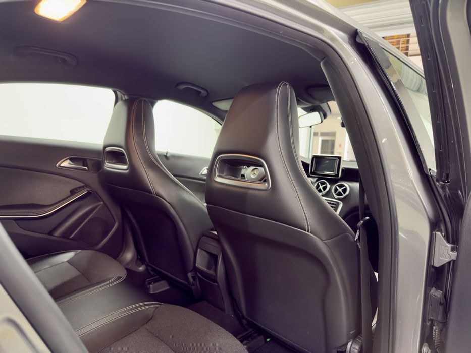 Desde 179€ Por Mês / Mercedes-Benz A180 / 1.5 Diesel Aut / Poss Retoma