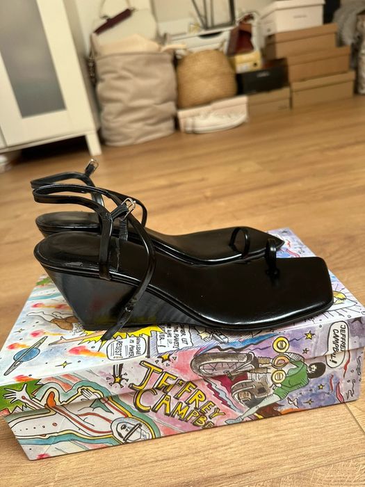 Sandały na koturnie Jeffrey Campbell 39