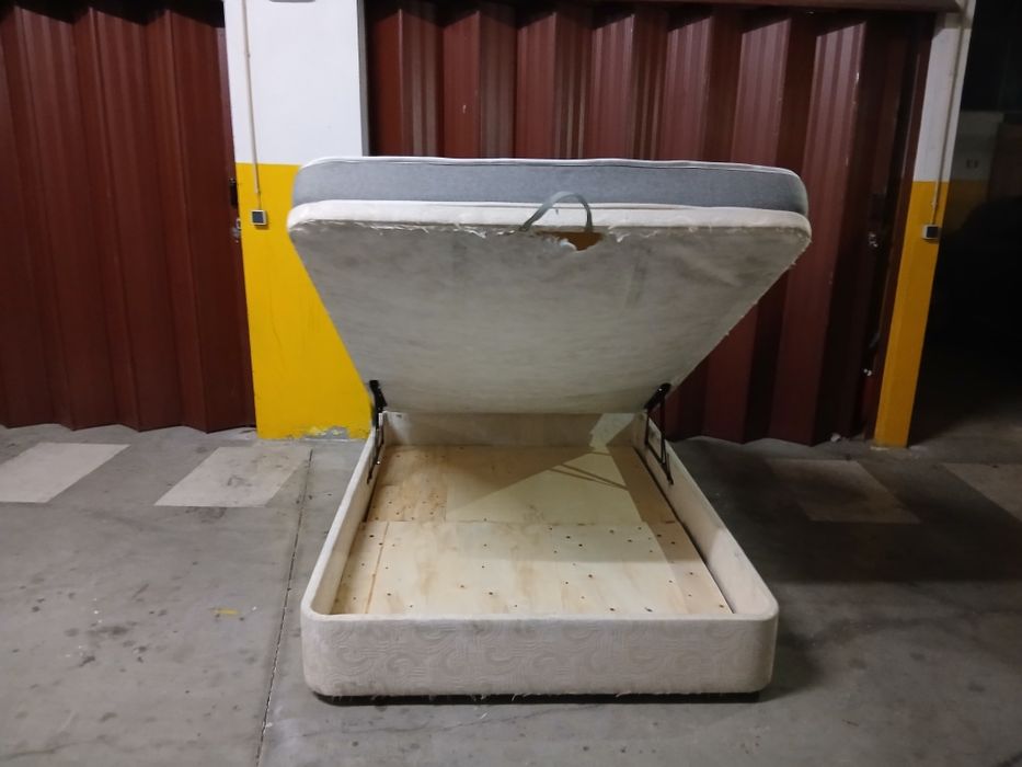 Sommier estrado elevatorio com colchão