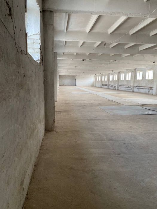 Оренда складу 600 м² з рампою та вантажним ліфтом | Промисловий район Тернополя
