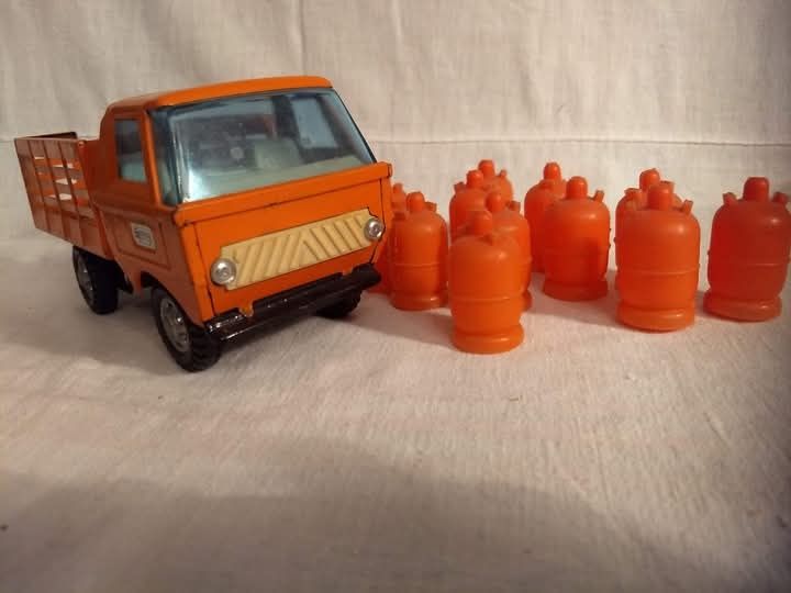 Camioneta de distribuição de Gás - metal e plastico Anos 70