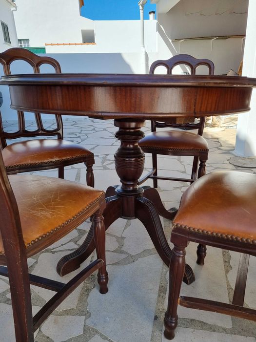 moveis em mogno estilo clássico