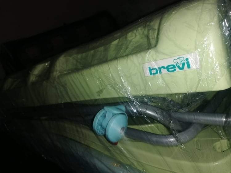 Móvel muda fraldas/banheira