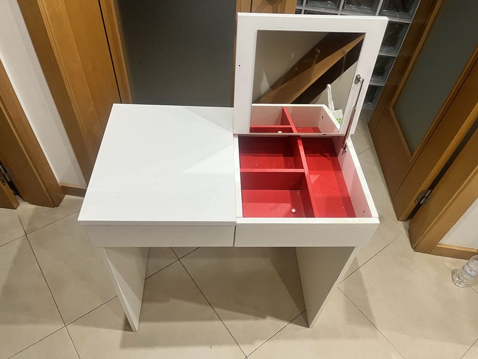 Toucador e secretaria