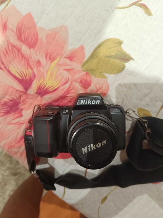 Maquina fotografica Nikon AF N6006