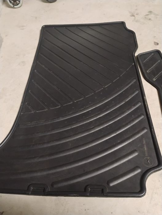 Dywaniki gumowe Mercedes Benz