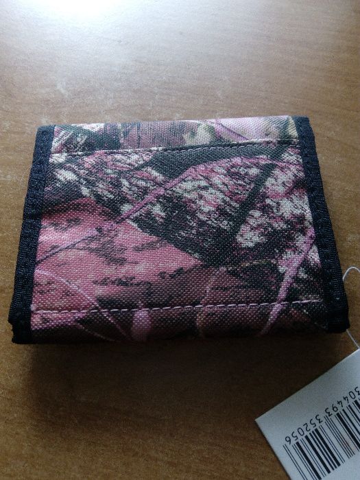 Nowy portfel z materiału