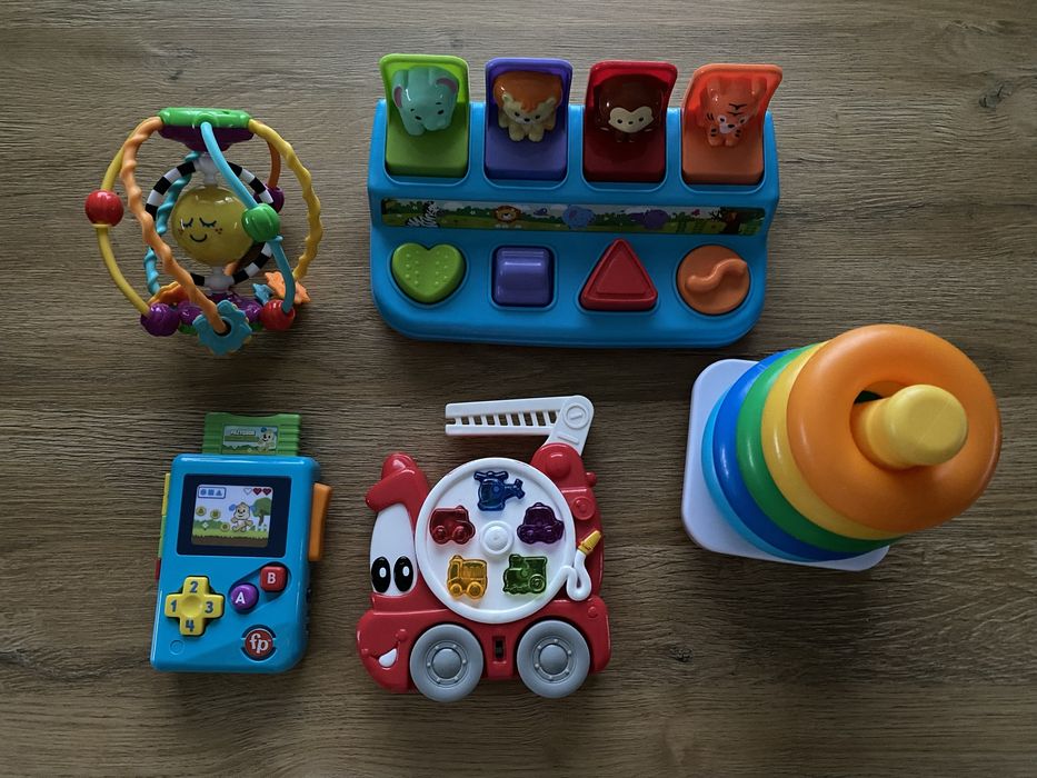 Zestaw zabawek dla niemowlaka i dziecka Fisher price simba smiki dumel