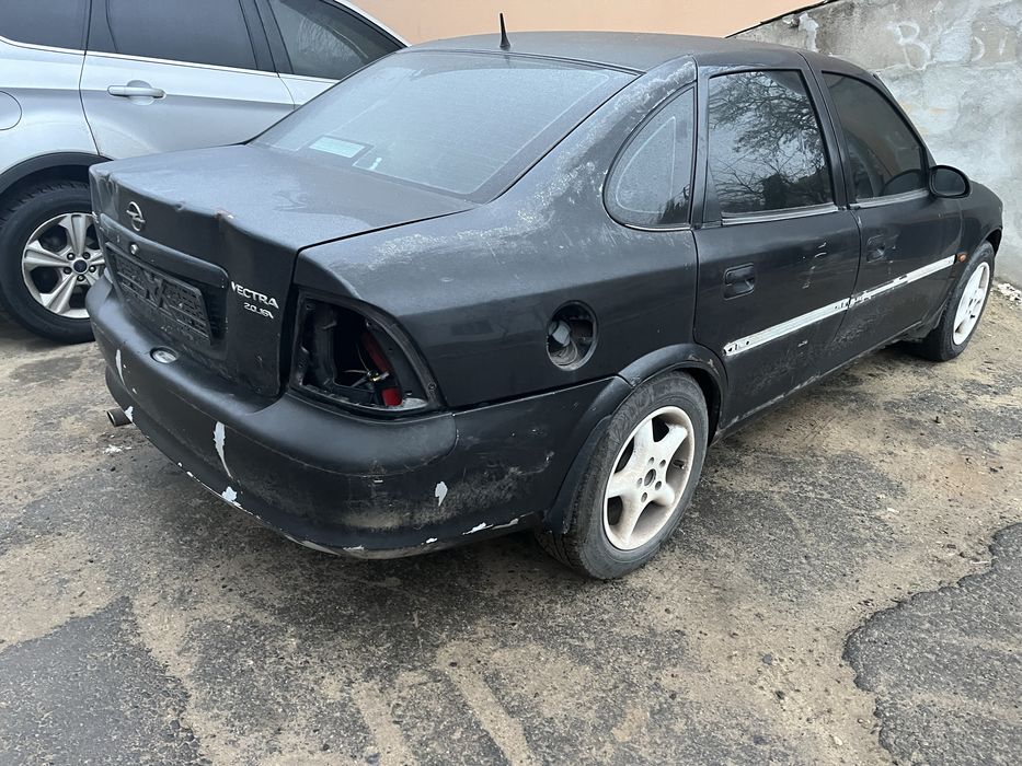 Розбір або цілою Вектра Б 1998 2.0 наз бензин автомат