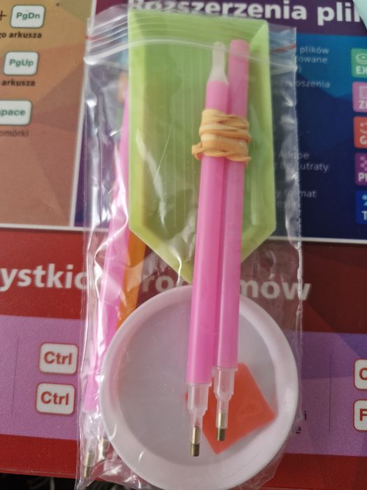 Rzeczy do haftu mozaikowego