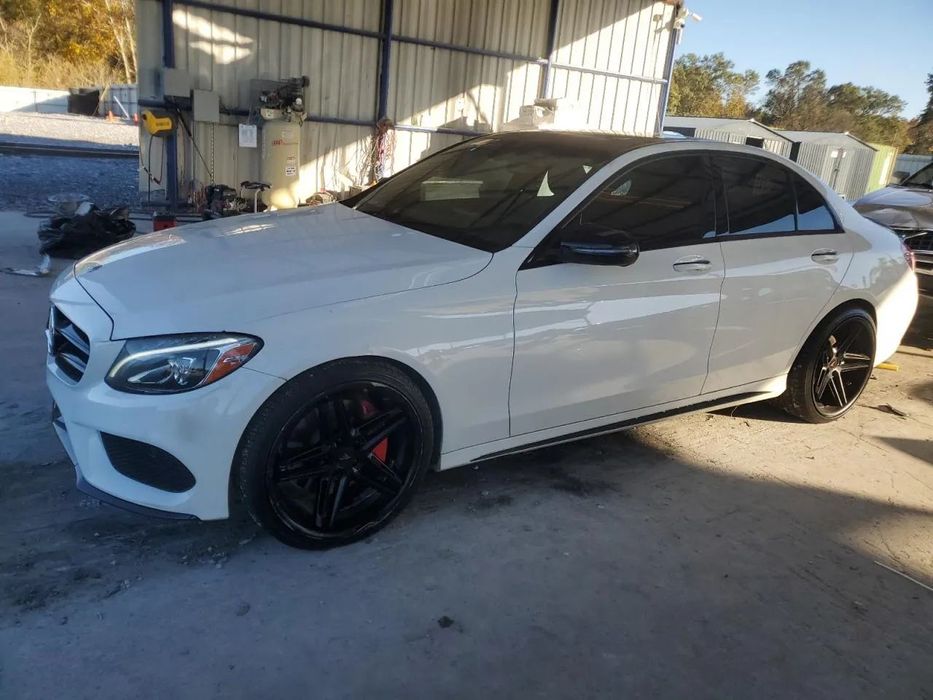 Mercedes-Benz Klasa C 300 4-Matic / W drodze do Polski