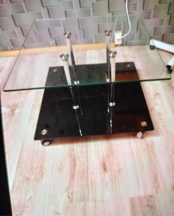 Stolik kakwowy szklany