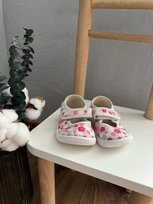 Сандалі / мокасини 19 розмір взуття для дівчинки