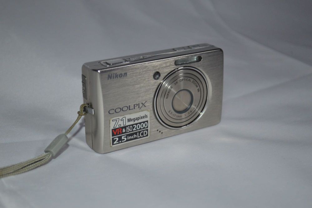 Nikon Coolpix S500 7.1MP 3x Zoom Full HD стильний металевий корпус/ 3x оптичний зум