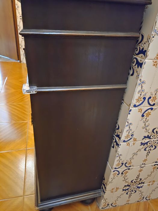 Vendo Móvel de Entrada de Madeira Maciça