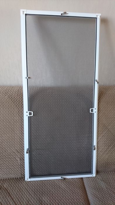 Продаються москитні сітки