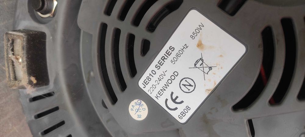 Соковижималка KENWOOD JE 850