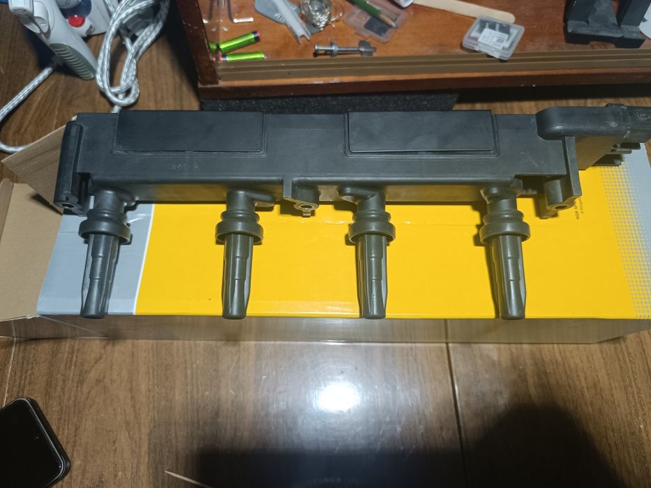 Катушка резиновые колпачки на катушку зажигания на Ситроен Ксара Пикас