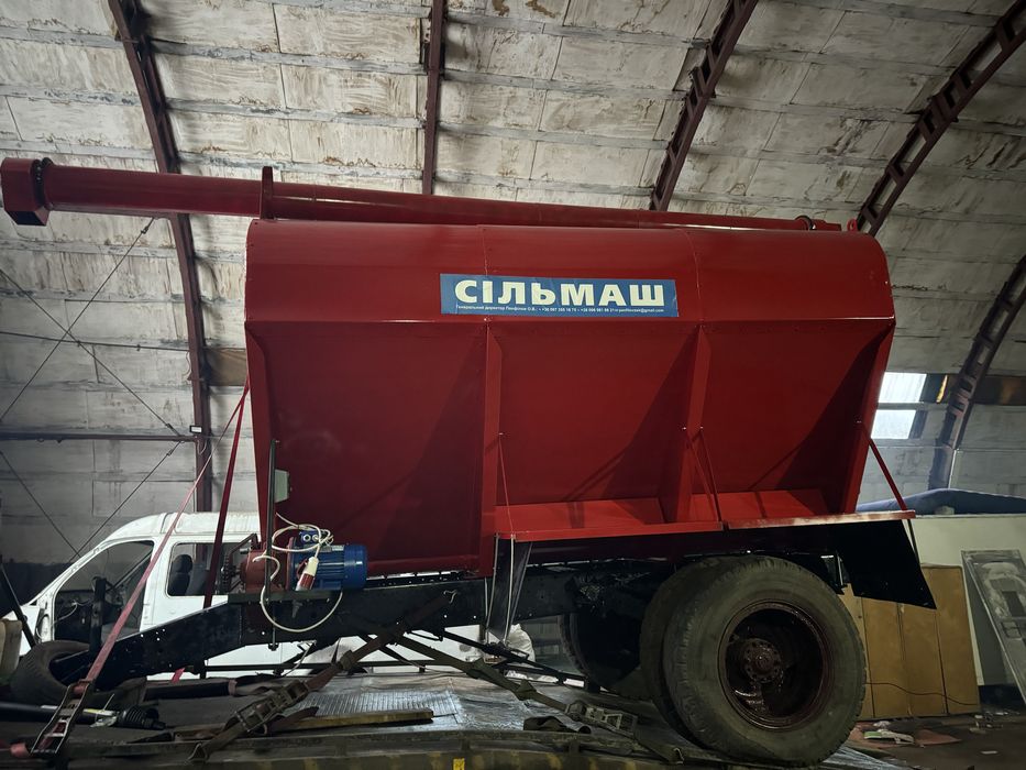 Завантажувач корму причепний ЗКП-8