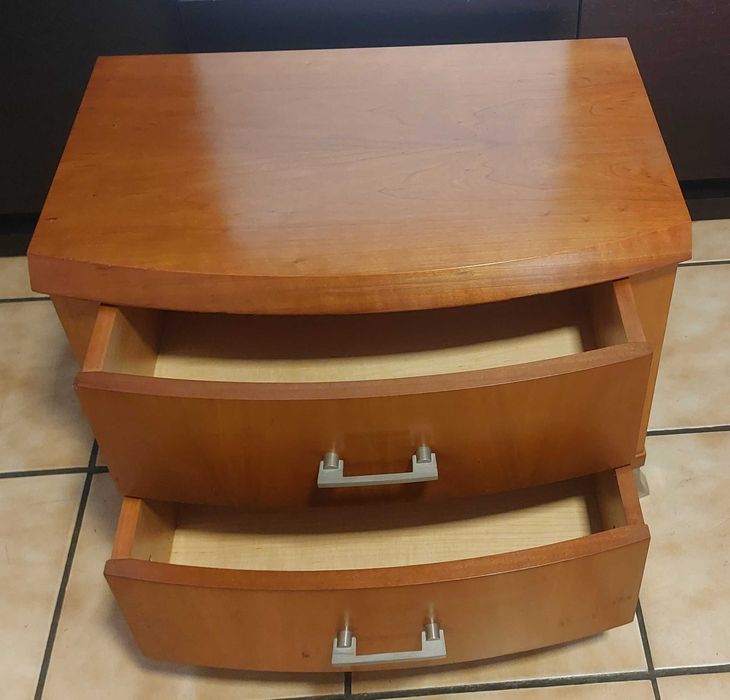 Mesa de Cabeceira (cor cerejeira)