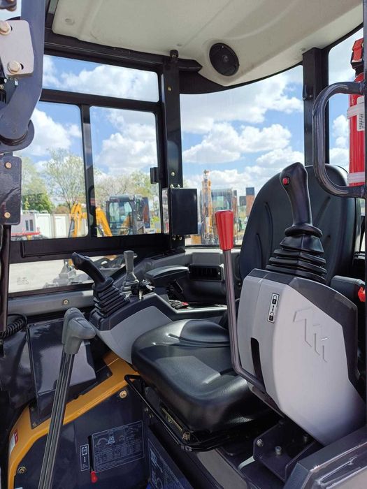 Minikoparka SHANTUI SE18SR