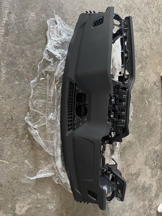 Skoda Kodiaq 2024 Консоль торпеда безпека ориг.