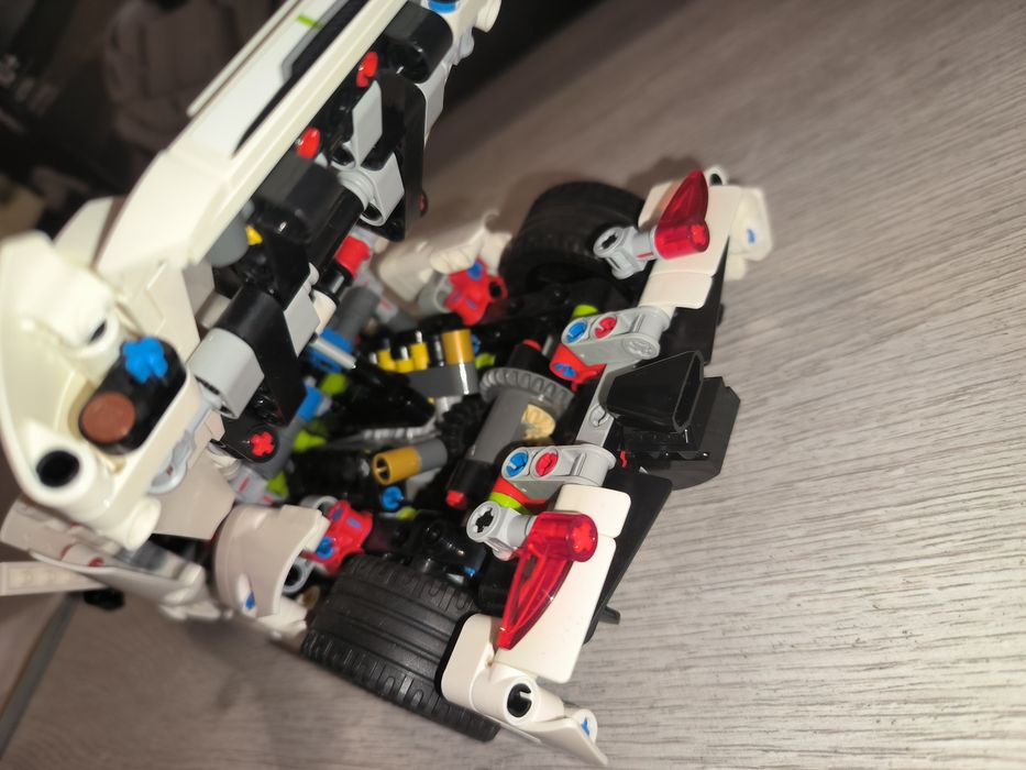 Lego technic 42184 samochód
