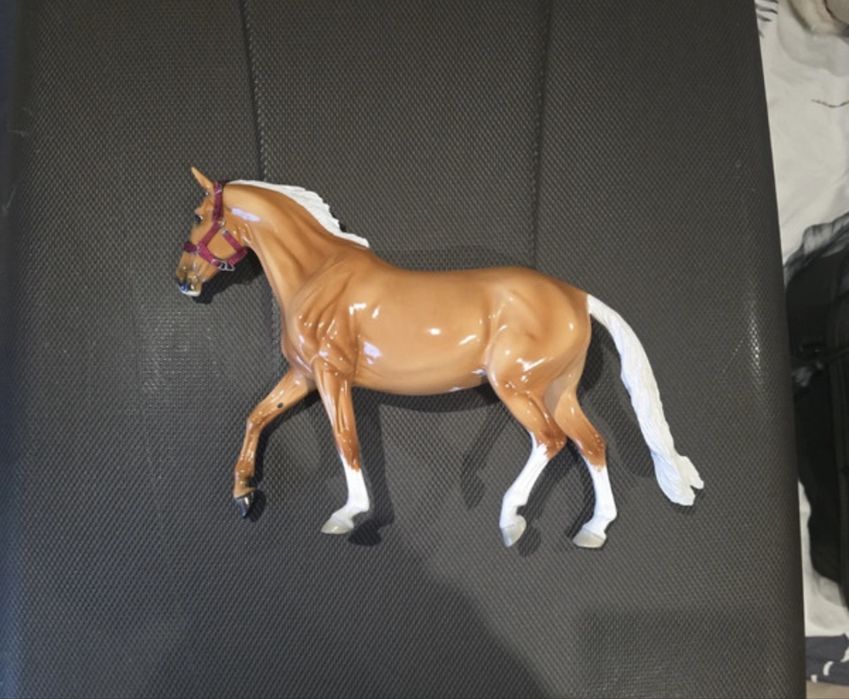 Breyer Traditional - Slainte Surprise Glossy