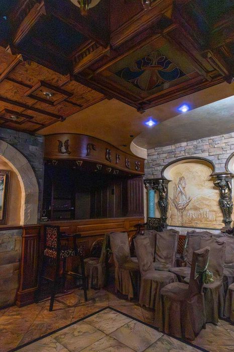 Продаж ресторан 650м2 Арарат вул. Гната Юри 12А без комісії