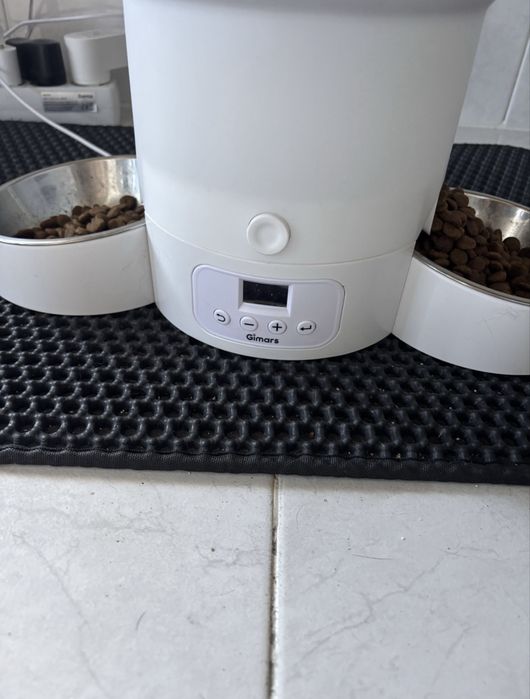 Comedouro Automático de 5L para 2 animais.