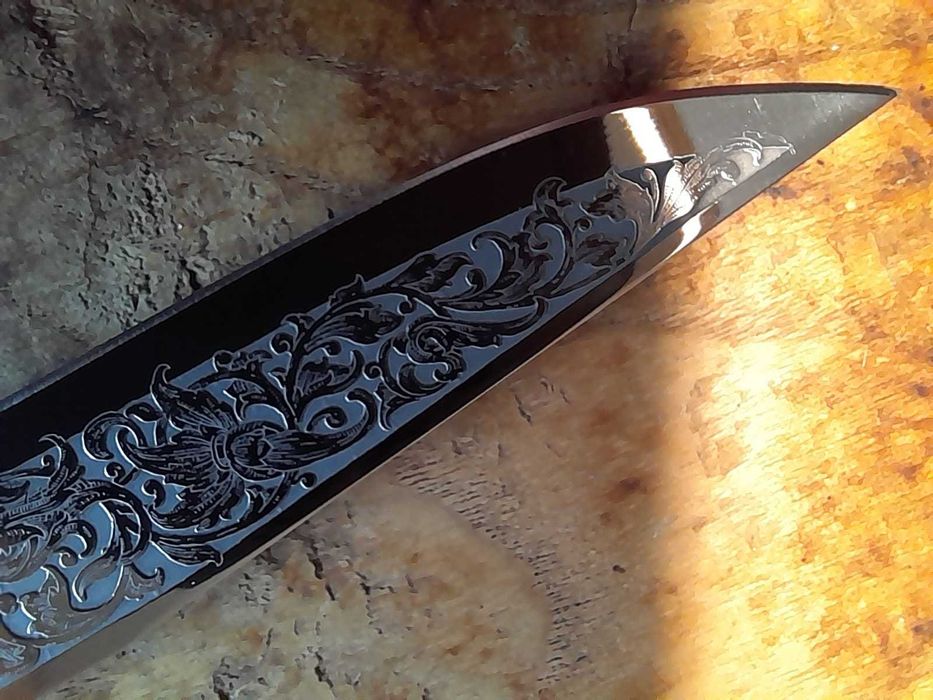 Nóż Muela z grawerem Antonio Montejano egz. 3 z 10 2011r