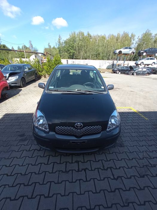 Toyota Yaris lift 1.4 D-4D 2003 POJAZD NA CZĘŚCI