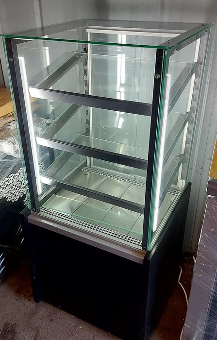 Вітрина Кондитерська Холодильна