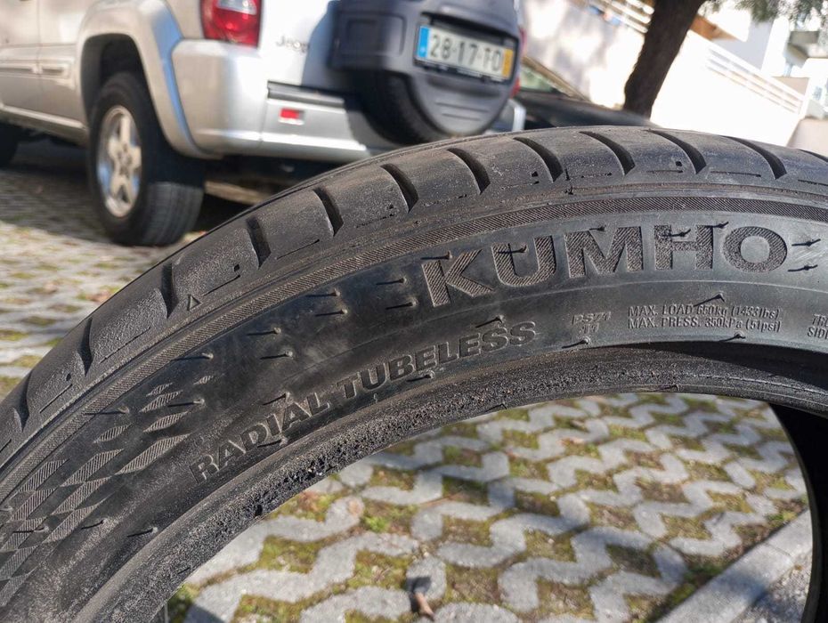 Pneu Kumho run flat 245/40/18 ZRF 93Y
