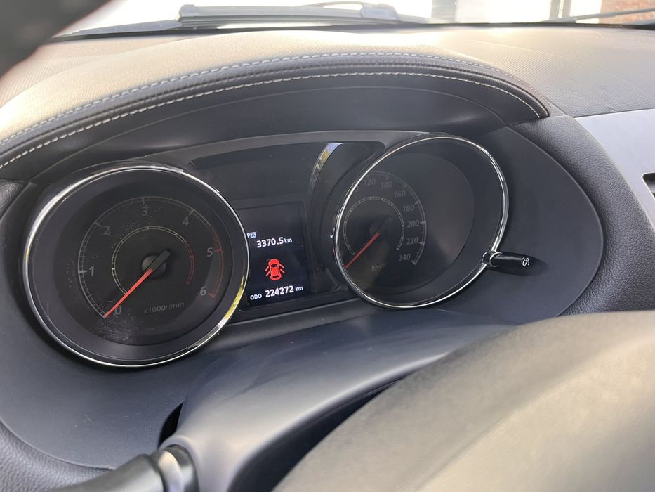 Peugeot 4007 2010 року