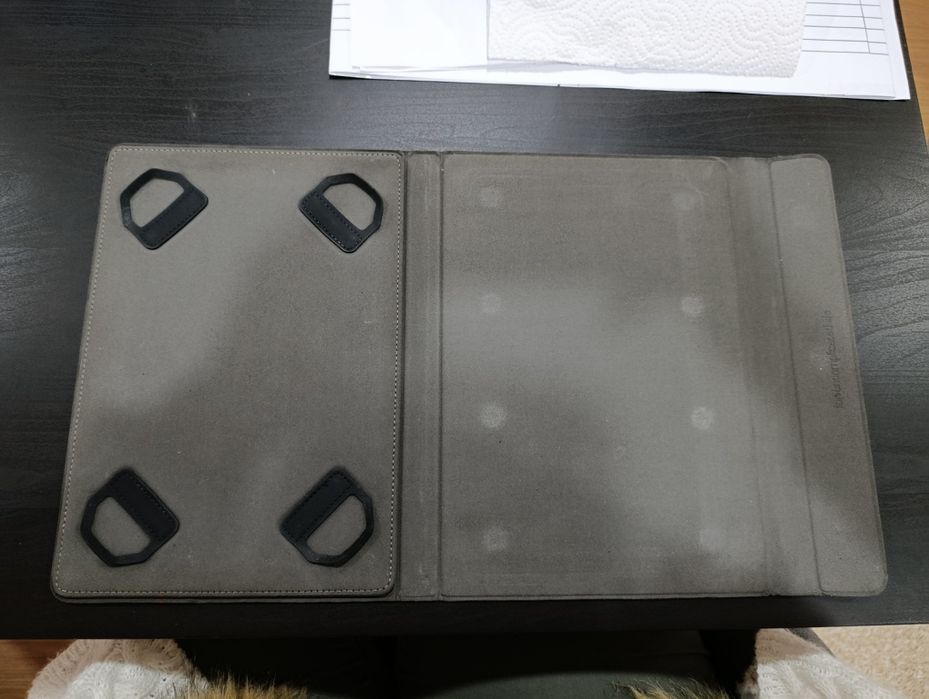 Tablet Huawei MediaPad T3 , com capa e teclado