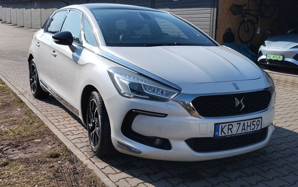 Sprzedam zadbany DS5 z Polskiego salonu